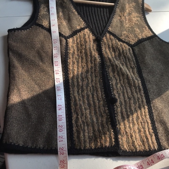 SIMON Chang wool blend patchwork sweater vest 8 - Picture 10 of 12